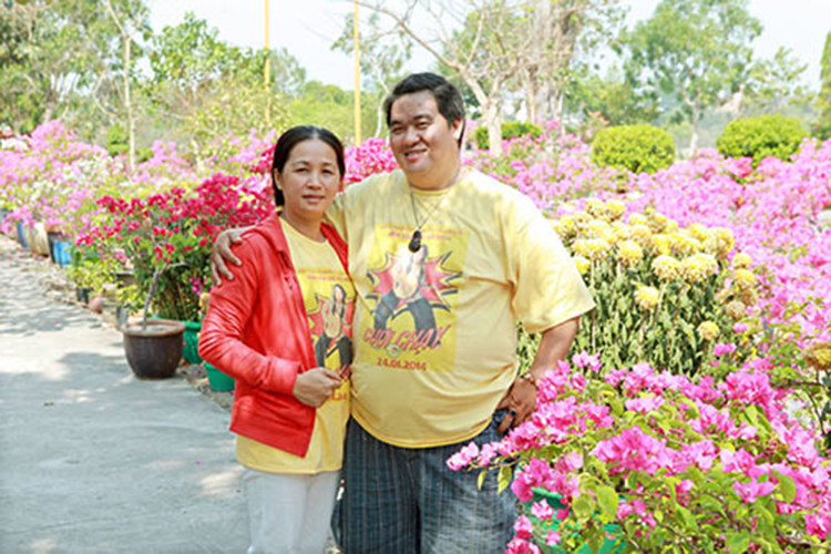 “Bên nội vợ thật sự rất giàu, một gia đình đại gia ở tỉnh mà nói ra ai cũng biết. Đi xe mấy trăm ngàn đô, nhà ở cất mấy chục tỷ.”, Hoàng Mập nói. Ảnh: Khám phá