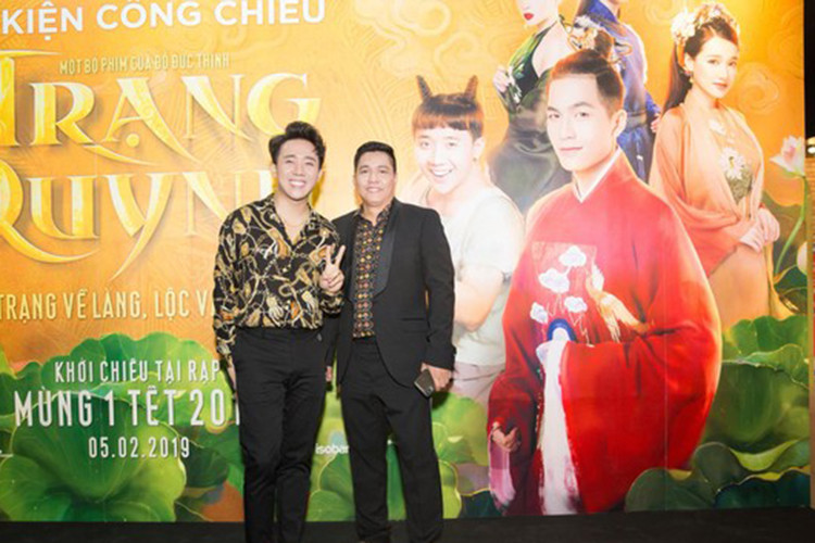 Được biết, "Cua lại vợ bầu" và "Trạng Quỳnh" đều là phim Trấn Thành đóng và ra rạp vào Tết nhưng vai trò của anh ở mỗi phim khác nhau. Với "Cua lại vợ bầu", Trấn Thành vừa là diễn viên chính vừa là biên kịch vừa lại nhà đầu tư còn trong "Trạng Quỳnh", Trấn Thành chỉ là nam thứ. Ảnh: Saostar