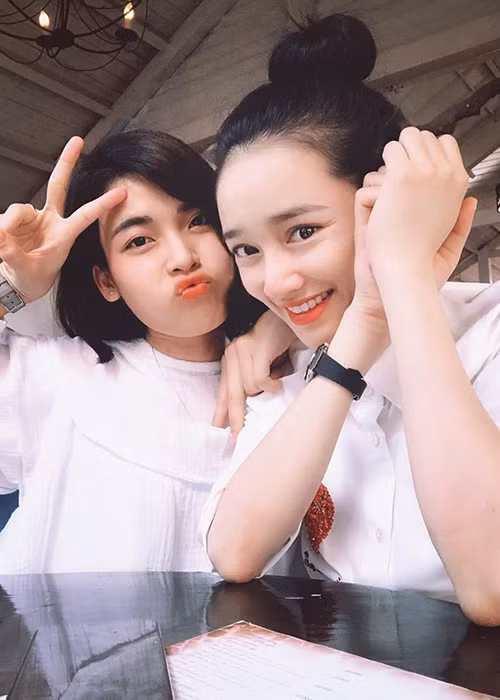 Mới đây, xuất hiện sau 1 tháng bị đồn đã sinh con, Nhã Phương được khen nhan sắc mặn mà. Ảnh: Zing