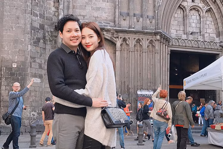 Kết hôn đã lâu, Đặng Thu Thảo mới công khai ảnh rất thân mật bên Trung Tín thời còn hẹn hò.