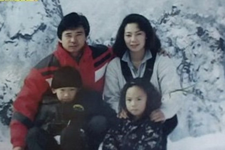 Trái ngược với Kim Tae Hee, Bi Rain xuất thân nghèo khó. Anh từng nhịn ăn 5 ngày liền vì gia đình quá khó khăn. Ảnh: Zing