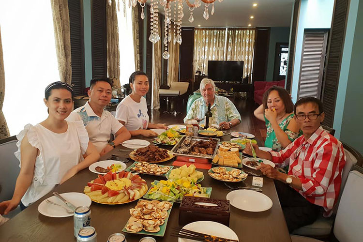 Ngô Thanh Vân trở về Việt Nam vào năm 19 tuổi và hiện là nữ diễn viên nổi tiếng.