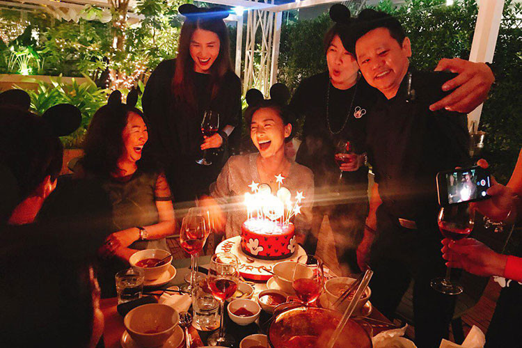 Ngô Thanh Vân là đả nữ nổi tiếng của màn ảnh Việt nên hình ảnh đời thường của cô gây được sự chú ý.