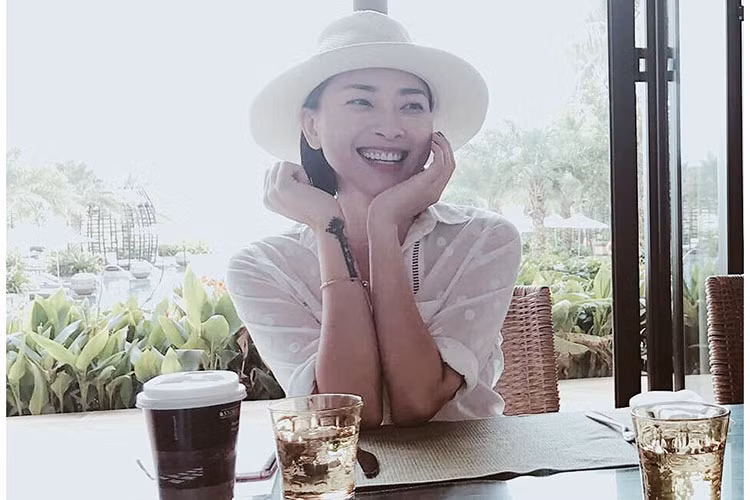 Ở tuổi 40, nàng đả nữ của màn ảnh Việt vẫn nhí nhảnh.