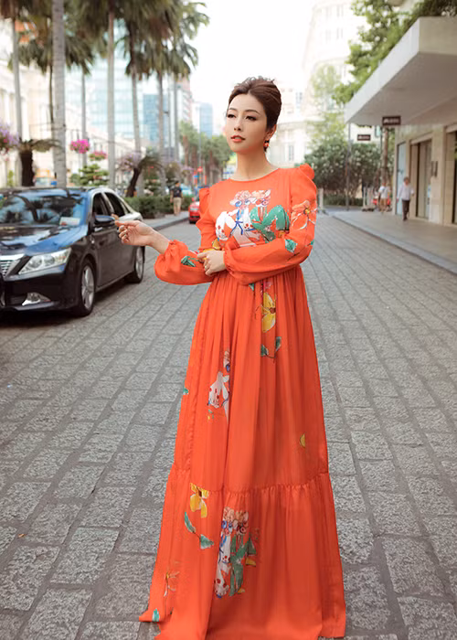 Bà mẹ 3 con tiết lộ bí quyết khác giúp cô trẻ lâu là luôn giữ tinh thần sảng khoái, suy nghĩ tích cực.