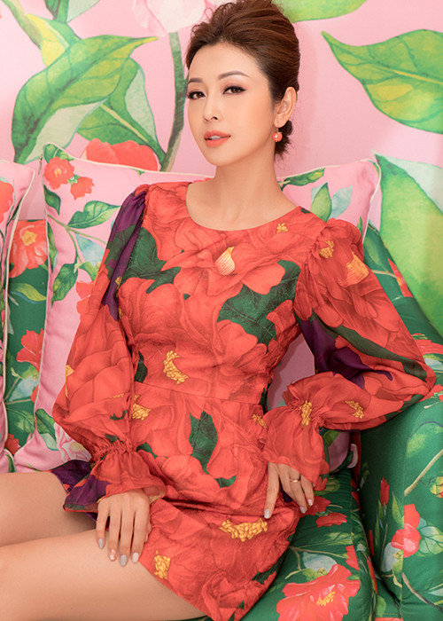 Người đẹp sinh năm 1985 tiết lộ ngoài chế độ dinh dưỡng cân bằng, cô còn quan tâm đến việc tập luyện.