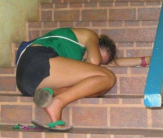 Đường về nhà hôm nay sao xa quá là xa.