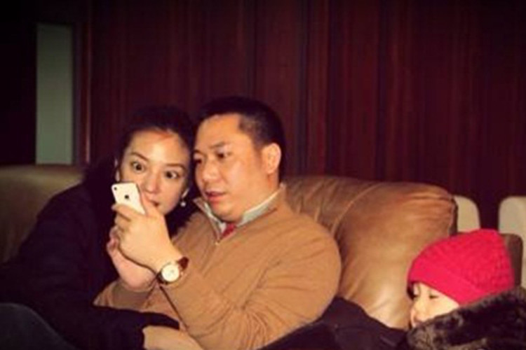 Trước đó, vào năm 2018, cũng vướng nghi vấn hôn nhân tan vỡ nhưng Triệu Vy lại lập tức lên tiếng phủ nhận.