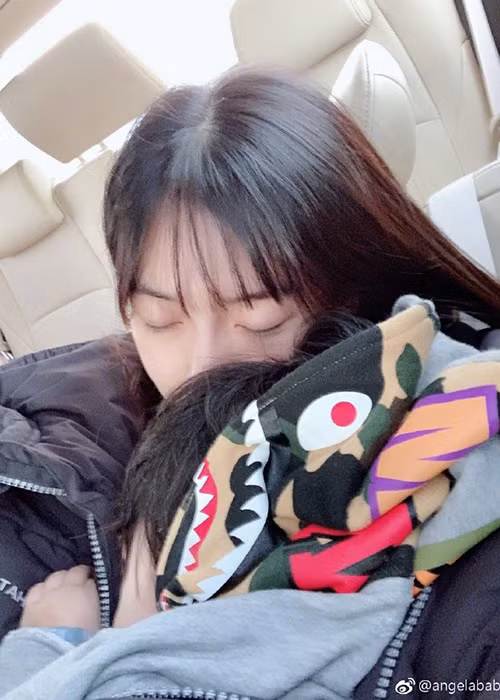 Từng dính như sam nhưng cặp đôi nổi tiếng này rất hiếm khi sánh đôi trong nửa năm trở lại đây dấy nghi vấn tình cảm rạn nứt.