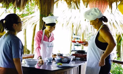 Chuyen Tay an Tet Ky Hoi o pho Hoi-Hinh-2