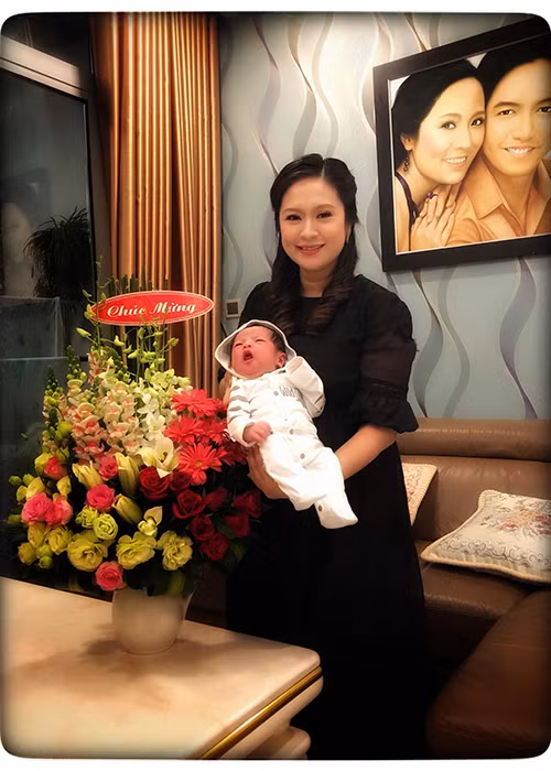 Thanh Thúy sinh lần 2 sau nhiều năm có con trai đầu lòng.