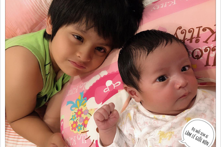  Vợ chồng Thanh Thúy liên tục khoe hình ảnh thiên thần nhỏ của mình trên trang cá nhân.