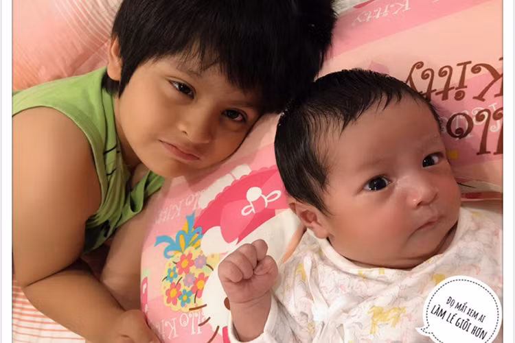  Vợ chồng Thanh Thúy liên tục khoe hình ảnh thiên thần nhỏ của mình trên trang cá nhân.
