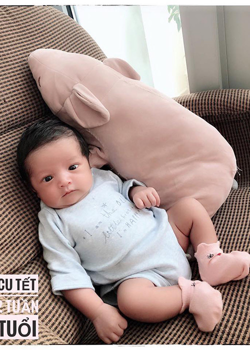 Bé Thiên Phú càng lớn càng kháu khỉnh.