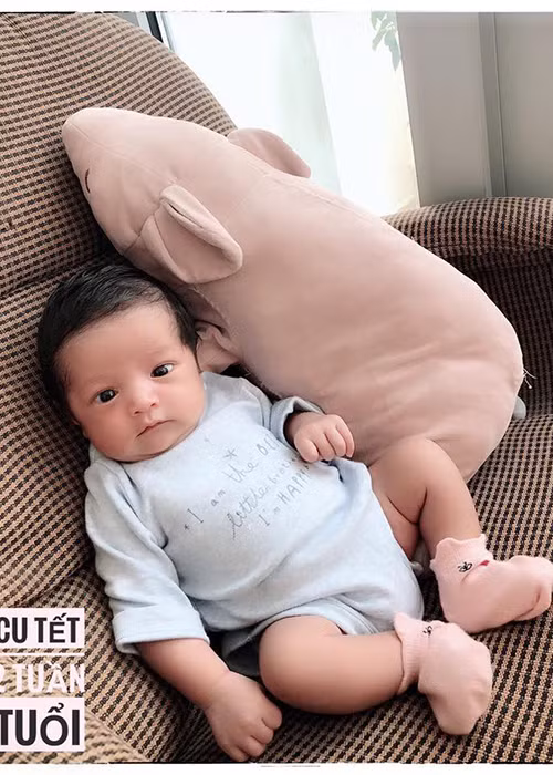 Bé Thiên Phú càng lớn càng kháu khỉnh.