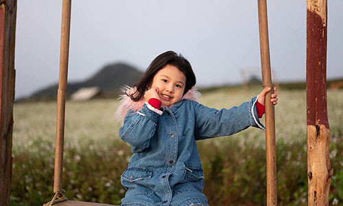 Ngo ngang voi ve ngoai xinh dep cua con gai Jennifer Pham-Hinh-2