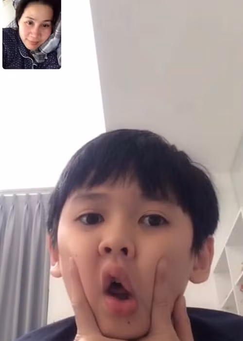 Trong thời gian Thân Thúy Hà ở Mỹ sinh con, bé Duy Anh được gia đình chăm sóc ở nhà. Cách đây không lâu, có tin đồn Thân Thúy Hà gửi con cho đồng nghiệp chăm nom khiến nữ diễn viên bức xúc lên tiếng.