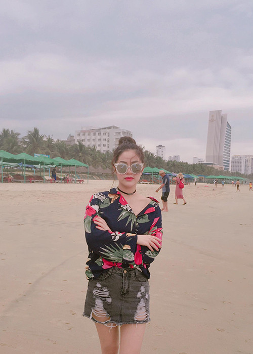 Gần đây, Việt Anh và bà xã liên tục đăng tải status tâm trạng dấy nghi vấn tình cảm của hai người gặp trục trặc.