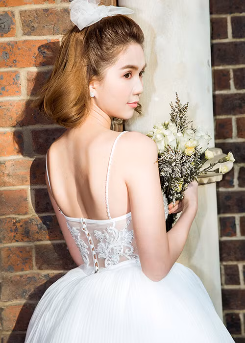 Sau cuộc tình với đại gia Singapore và tỷ phú Hoàng Kiều, "nữ hoàng nội y" hiện hẹn hò một doanh nhân lớn tuổi. Ảnh: Người đưa tin