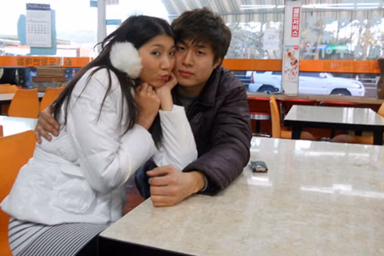 Cuối năm 2010, Jung Bin sang Việt Nam thăm Ngọc Quyên và gia đình bạn gái. Ảnh: Vietnamnet