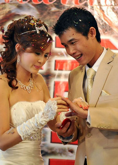 Người vợ thứ hai của Hiệp Gà là Thu Trang. Trong thời gian gắn bó và sau chia tay, cả hai gây khá nhiều ồn ào. Ảnh: Một thế giới