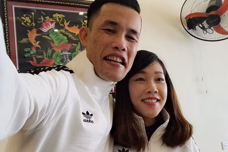 Hiệp Gà và vợ ba hiếm chia sẻ về hôn nhân nhưng lại thường xuyên khoe những khoảnh khắc ngọt ngào bên nhau.