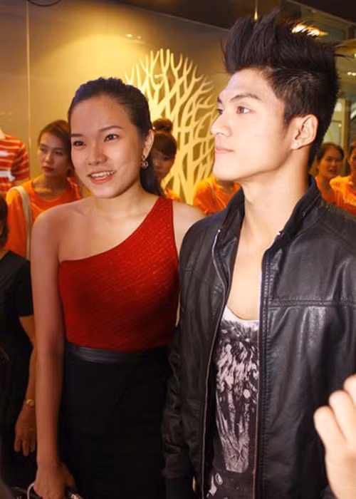 Hình ảnh Lâm Vinh Hải bên vợ cũ Lý Phương Châu hồi mới nổi tiếng. Ảnh: Zing