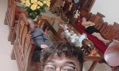 Doi mai khong thay ai sang chuc Tet, hai bo con ngu ngon lanh