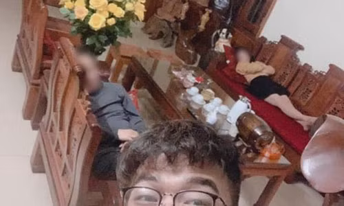 Doi mai khong thay ai sang chuc Tet, hai bo con ngu ngon lanh