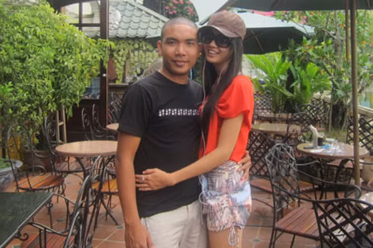 Nàng hoa hậu gốc Tiền Giang vốn kín tiếng nên từ chối chia sẻ về mối quan hệ với doanh nhân Chung Minh. Ảnh: Xzone