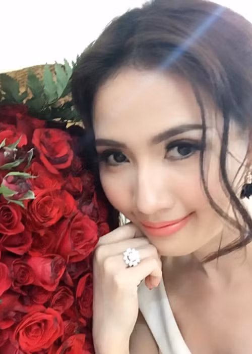 Bạn trai cũ của Phan Thị Mơ là một doanh nhân hơn cô 12 tuổi.