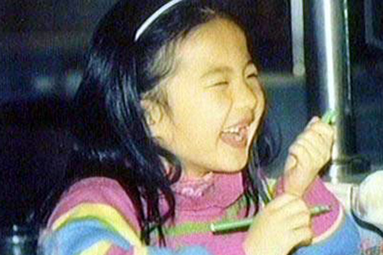 Năm 10 tuổi, sau khi bố mẹ ly hôn, nữ diễn viên theo mẹ sang Mỹ định cư. Ảnh: Ngôi sao