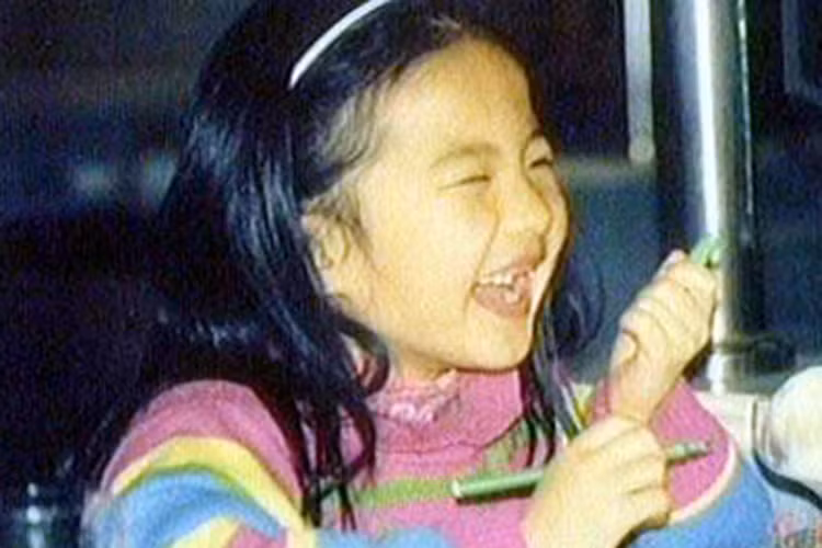 Năm 10 tuổi, sau khi bố mẹ ly hôn, nữ diễn viên theo mẹ sang Mỹ định cư. Ảnh: Ngôi sao