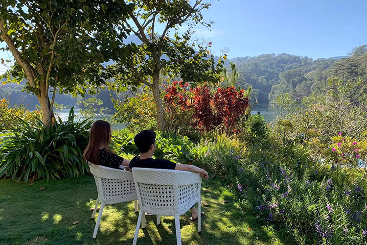 Cường Đô la khoe khoảnh khắc bình yên nhưng đầy hạnh phúc bên Đàm Thu Trang trong chuyến du xuân tại Đà Lạt.