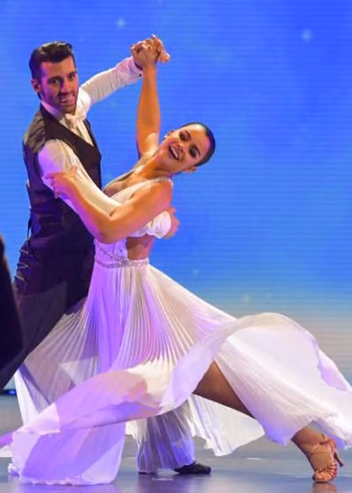 Cô bạn thân của Hoa hậu Phạm Hương hiện được xem là một ngôi sao truyền hình.