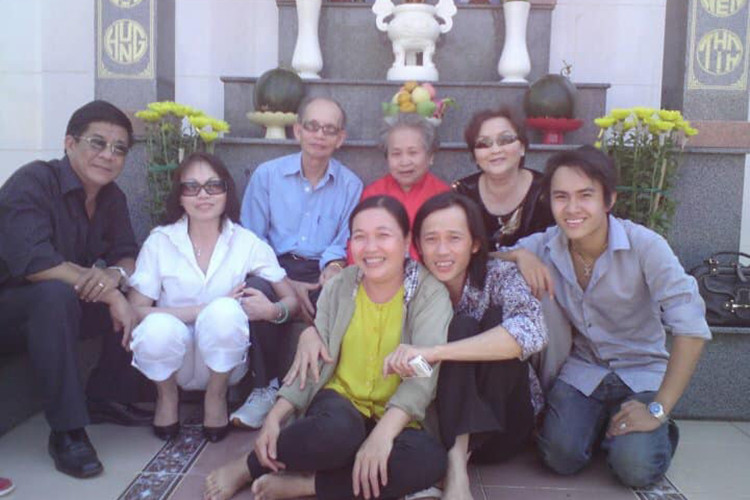 Hoài Linh không công khai con trai Thành Vinh trong nhiều năm.