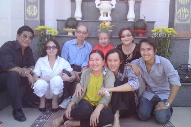 Hoài Linh không công khai con trai Thành Vinh trong nhiều năm.