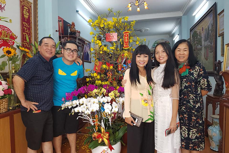 Con gái của Phương Thành càng lớn càng xinh đẹp.