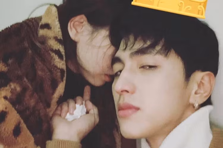 Mồng 2 Tết, khi Bình An đăng ảnh dỗ dành "công chúa của anh", Phương Nga để lại bình luận: "Không muốn thấy thì đừng share chứ". Ảnh: FBNV