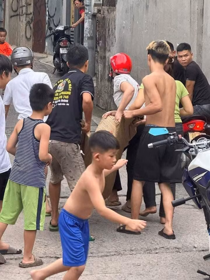 Đồng Nai: Điều tra vụ một người bị sát hại nghi do ghen tuông Dong Nai: Dieu tra vu mot nguoi bi sat hai nghi do ghen tuong