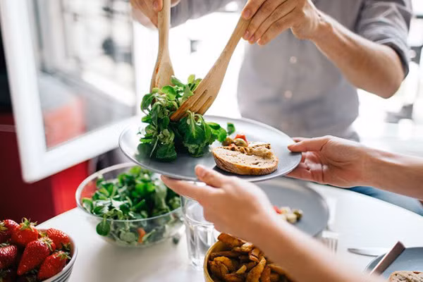 Nang nong 41 do, canh bao 7 dau hieu som cua dot quy, giup ban thoat chet trong gang tac-Hinh-3