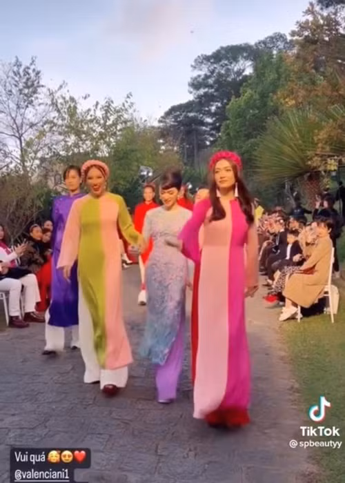 Giữa ồn ào với Kim Duyên, Hương Giang đính chính: "Cầm tay đây, chắc lúc đấy ngứa mũi chị gãi, chứ ai mà hất". Ngoài ra, nữ ca sĩ đăng tải một clip làm rõ hành động với Kim Duyên. Ảnh: Bảo vệ công lý