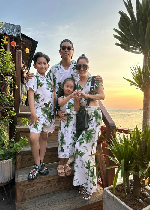  Khánh Thi mang bầu lần 3 với Phan Hiển. Vợ chồng Khánh Thi đã có con trai năm 2015 và con gái năm 2018. Ảnh: FBNV