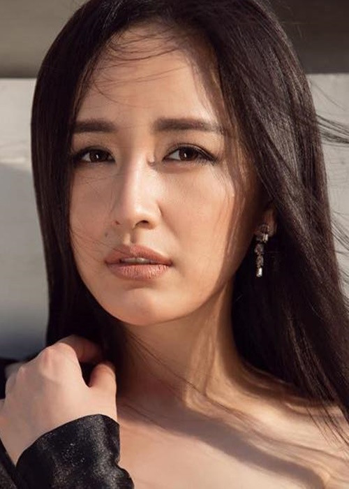 Người yêu của Mai Phương Thúy năm cô 20 tuổi đã qua đời. Năm 2019, nàng hậu khóc khi nằm mơ người cũ. Ảnh: FBNV