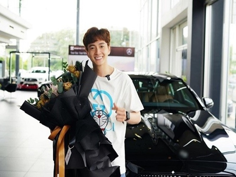 Năm 2021, Ngô Kiến Huy tậu xế hộp 3 tỷ. Ảnh: Lao động
