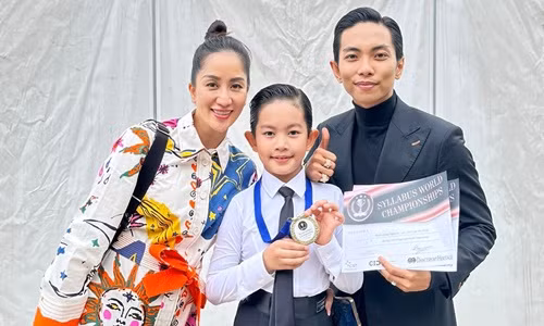 Khanh Thi khoe con trai 8 tuoi gianh giai thuong lon