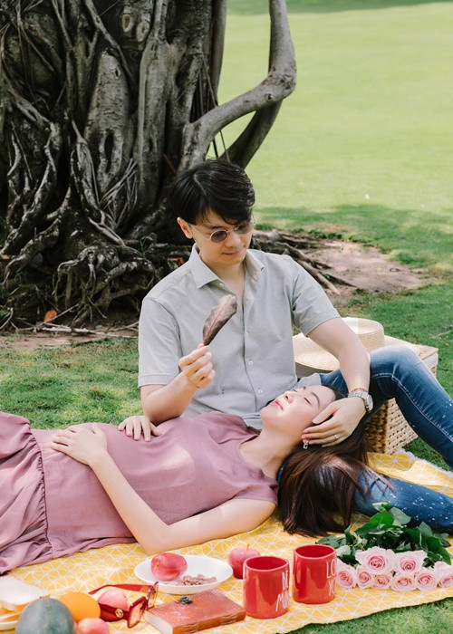 Nhật Vũ ủng hộ mọi điều Thúy Vân muốn làm. Anh cũng luôn động viên, hỗ trợ vợ.