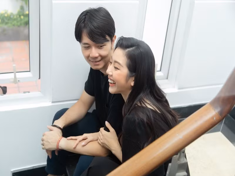 Thúy Vân cảm thấy may mắn khi được chồng hỗ trợ sự nghiệp lẫn việc nhà.