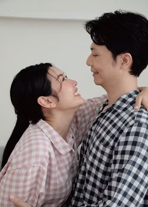 Cặp đôi khéo giữ lửa hôn nhân sau 3 năm về chung một nhà.