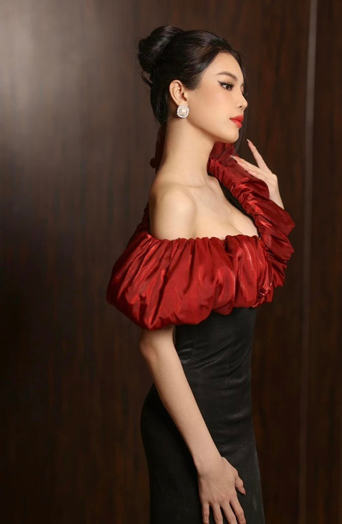 Tường San tiết lộ, để thực hiện ước muốn chuyển giới, cô làm nhiều công việc khác nhau đồng thời tiết kiệm. Theo Tường San, cô chọn dịch vụ chuyển giới thích hợp và vừa vặn với khả năng của bản thân.